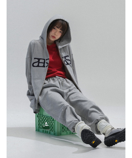 ANNEHEARTS(アンハーツ)の「Diagonal Wide Sweatpants_MELANGE(スウェットパンツ・レディース・その他・SMALL/MEDIUM)」の3枚目の写真