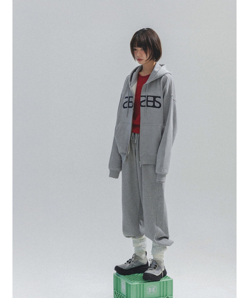 ANNEHEARTS(アンハーツ)の「Diagonal Wide Sweatpants_MELANGE(スウェットパンツ・レディース・その他・SMALL/MEDIUM)」の6枚目の写真