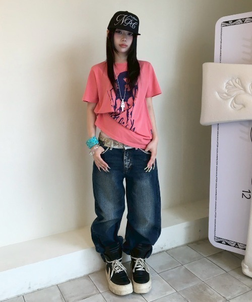 SCULPTOR(スカルプター)の「Distressed Muse Tee(Tシャツ/カットソー・レディース・ホワイト/グリーン/レッド・SMALL/MEDIUM/LARGE)」の18枚目の写真