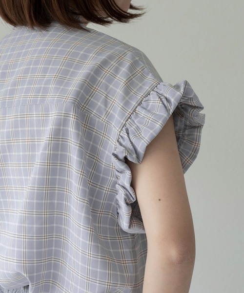 lawgy(ラウジー)の「band collar balloon sleeve tops / バンドカラーバルーンスリーブトップス(その他トップス・レディース・ベージュ系/ブルー/ブラック・FREE)」の15枚目の写真