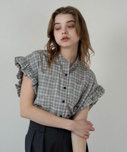 lawgy(ラウジー)の「band collar balloon sleeve tops / バンドカラーバルーンスリーブトップス(その他トップス・レディース・ベージュ系/ブルー/ブラック・FREE)」の18枚目の写真