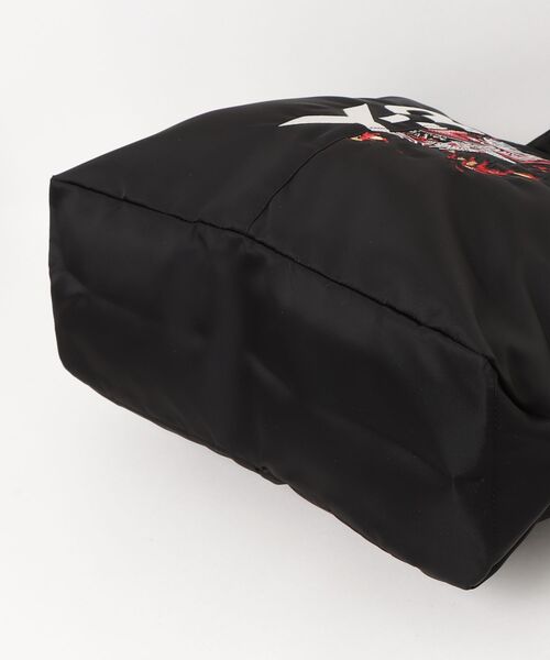 Y-3(ワイスリー)の「Y-3 GRAPHIC TOTE BAG(トートバッグ・メンズ・ブラック・ONE SIZE)」の6枚目の写真