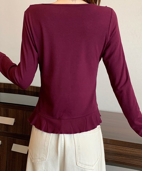 2ly2(トゥーリートゥー)の「フリルデザイン Vネック ペプラムトップス / フェミニン フリルカットソー(Tシャツ/カットソー・レディース・ボルドー/パープル/ブラック/ベージュ・FREE)」の13枚目の写真