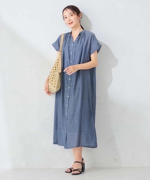 a.v.v(アーヴェヴェ)の「シアーデニムスキッパーワンピース(ワンピース・レディース・ネイビー・38/40)」の3枚目の写真