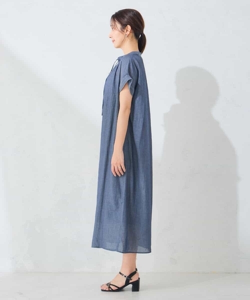 a.v.v(アーヴェヴェ)の「シアーデニムスキッパーワンピース(ワンピース・レディース・ネイビー・38/40)」の7枚目の写真