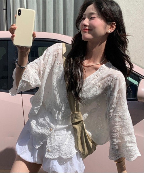 gossip!ロサンゼルス(ゴシップロサンゼルス)の「【Y2Kガーリー】レース刺繍シアーデザインブラウス(紫外線対策)(Tシャツ/カットソー・レディース・ホワイト・M)」の8枚目の写真