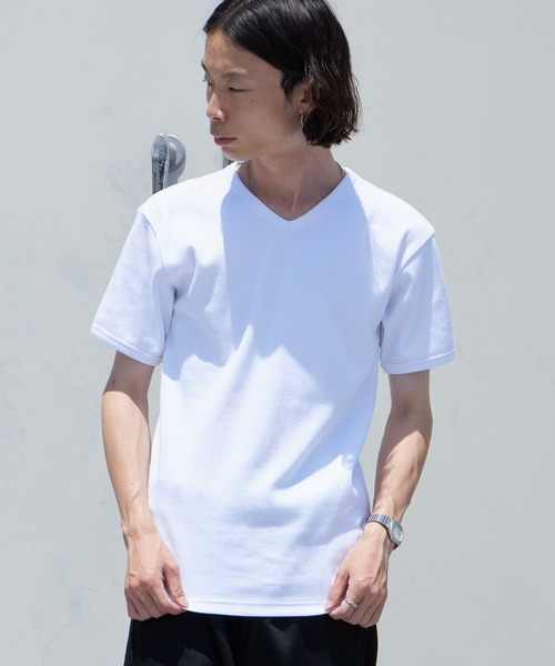 AVIREX(アヴィレックス)の「AVIREX/アビレックス DAILY S/S RIB V NECK TEE デイリー 半袖 リブ Vネック Tシャツ タイト スリムフィット メンズ レディース 秋 秋服 2026年秋冬(Tシャツ/カットソー・メンズ・ホワイト/ブラック/グレー/オリーブ/ロイヤルブルー/チャコール・S/M/L)」の2枚目の写真