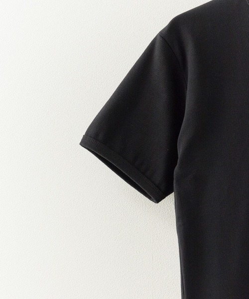 AVIREX(アヴィレックス)の「AVIREX/アビレックス DAILY S/S RIB V NECK TEE デイリー 半袖 リブ Vネック Tシャツ タイト スリムフィット メンズ レディース 秋 秋服 2026年秋冬(Tシャツ/カットソー・メンズ・ホワイト/ブラック/グレー/オリーブ/ロイヤルブルー/チャコール・S/M/L)」の17枚目の写真