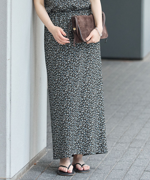 IENA(イエナ)の「《追加2/セットアップ対応》ソフトヴィンテージフラワースカート(スカート・レディース・ブラック・38/36)」の1枚目の写真
