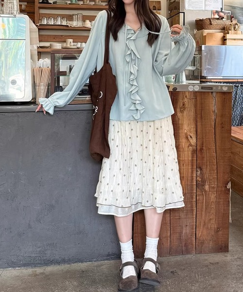 AMAJI(アマジ)の「ドット柄 ジャガード メロウフリル Aラインスカート(スカート・レディース・ベージュ・SMALL/MEDIUM/LARGE/X-LARGE)」の4枚目の写真