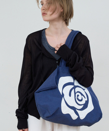 Majournee（マジョネ）の「ROSE PATCH ECO BAG_NAVY（エコバッグ/サブバッグ）」