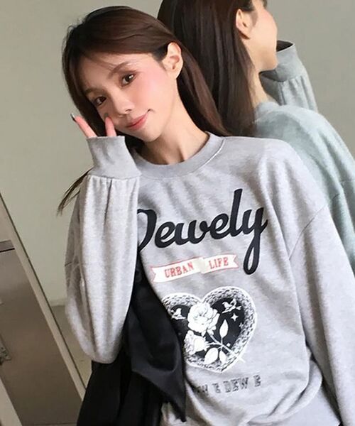 DEWEDEWE(デュイデュイ)の「デュイリー スウェットシャツ (2カラー)(スウェット・レディース・グレー/ブルー・FREE)」の9枚目の写真
