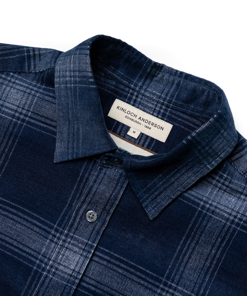 EDINBURGH CLUB(エディンバラクラブ)の「SEMI-OVER FIT CHECK CORDUROY SHIRT (BLUE)(シャツ/ブラウス・メンズ・ブルー・SMALL/MEDIUM/LARGE/X-LARGE)」の3枚目の写真