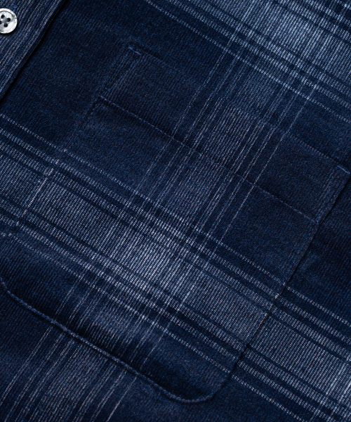 EDINBURGH CLUB(エディンバラクラブ)の「SEMI-OVER FIT CHECK CORDUROY SHIRT (BLUE)(シャツ/ブラウス・メンズ・ブルー・SMALL/MEDIUM/LARGE/X-LARGE)」の4枚目の写真