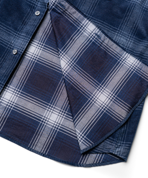 EDINBURGH CLUB(エディンバラクラブ)の「SEMI-OVER FIT CHECK CORDUROY SHIRT (BLUE)(シャツ/ブラウス・メンズ・ブルー・SMALL/MEDIUM/LARGE/X-LARGE)」の7枚目の写真