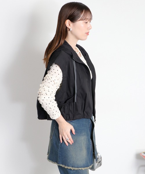 cepo（セポ）の「〈セットアップ対応〉ギャザーワークフードベスト（ベスト・レディース・モカ/ブラック/オリーブ・M）」の15枚目の写真