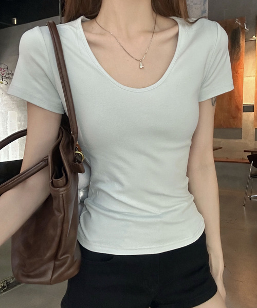 2ly2(トゥーリートゥー)の「Uネック コンパクト 半袖Tシャツ(Tシャツ/カットソー・レディース・ホワイト/ブラック/パープル/グレー/ブルー・FREE)」の14枚目の写真