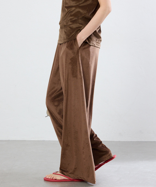 IENA(イエナ)の「シアーベロア パンツ(その他パンツ・レディース・ブラック/ブラウン・36/38)」の18枚目の写真