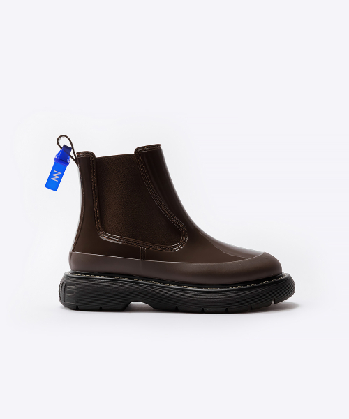 NSWE（ヌシェ）の「LAGOM チェルシーレインブーツ 5CM (カラントブラウン) -NSW201CW（レインシューズ・レディース・ブラウン・6.5/6/9/8.5/7.5）」の2枚目の写真