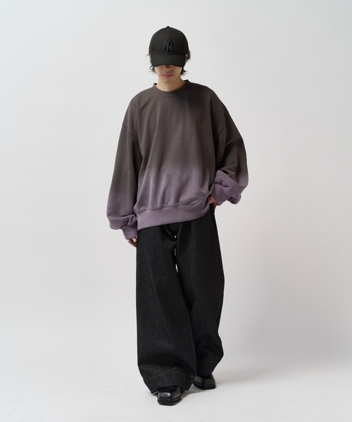 Lui's(ルイス)の「【Neucon】GRADATION BLEACH OVER SWEAT / グラデーションブリーチオーバースウェットプルオーバー(スウェット・メンズ・グレー/ブラック・2/1)」の6枚目の写真