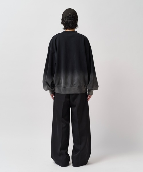 Lui's(ルイス)の「【Neucon】GRADATION BLEACH OVER SWEAT / グラデーションブリーチオーバースウェットプルオーバー(スウェット・メンズ・グレー/ブラック・2/1)」の18枚目の写真