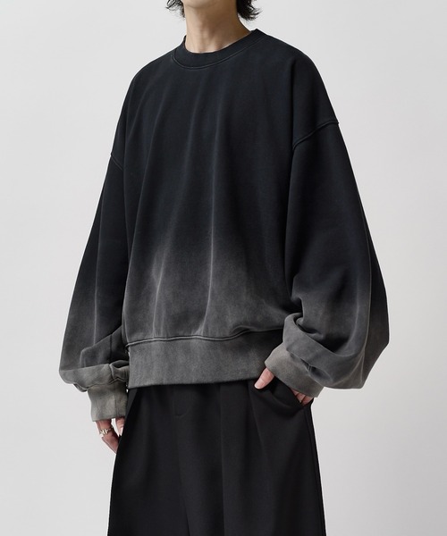 Lui's(ルイス)の「【Neucon】GRADATION BLEACH OVER SWEAT / グラデーションブリーチオーバースウェットプルオーバー(スウェット・メンズ・グレー/ブラック・2/1)」の15枚目の写真