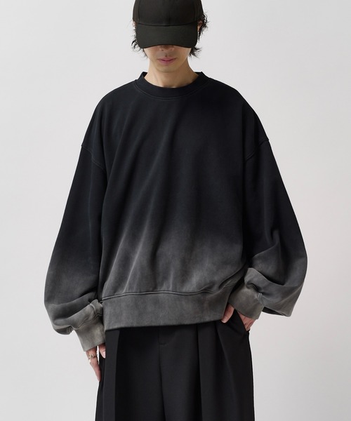 Lui's(ルイス)の「【Neucon】GRADATION BLEACH OVER SWEAT / グラデーションブリーチオーバースウェットプルオーバー(スウェット・メンズ・グレー/ブラック・2/1)」の8枚目の写真