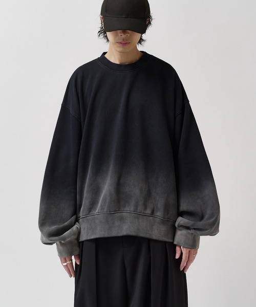 Lui's(ルイス)の「【Neucon】GRADATION BLEACH OVER SWEAT / グラデーションブリーチオーバースウェットプルオーバー(スウェット・メンズ・グレー/ブラック・2/1)」の7枚目の写真