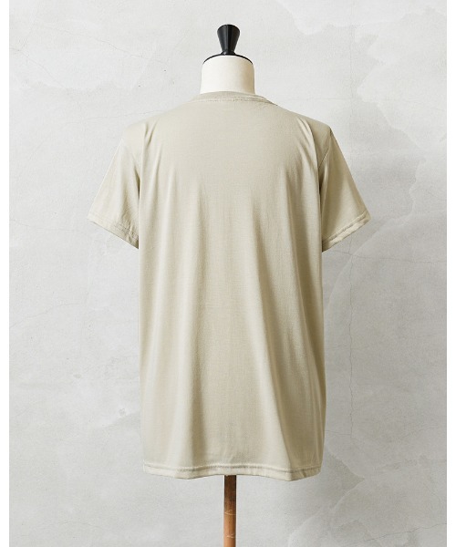 MILITARY(ミリタリー)の「実物 新品 デッドストック 米軍 MOISTURE WICKING Tシャツ SAND【1パック】MADE IN USA(Tシャツ/カットソー・メンズ・サンドベージュ・MEDIUM/LARGE)」の3枚目の写真