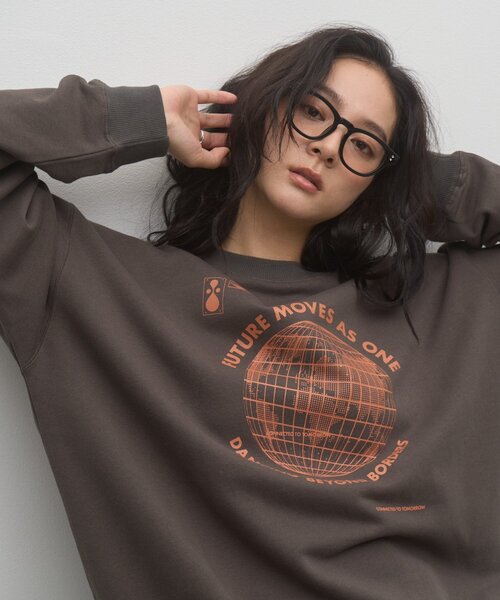 CIAOPANIC TYPY（チャオパニックティピー）の「【ZOZO限定】【UNISEX】グローブプリントスウェット（スウェット・レディース・ブラウン/チャコールグレー/ネイビー/グレー・MEDIUM/LARGE）」の2枚目の写真