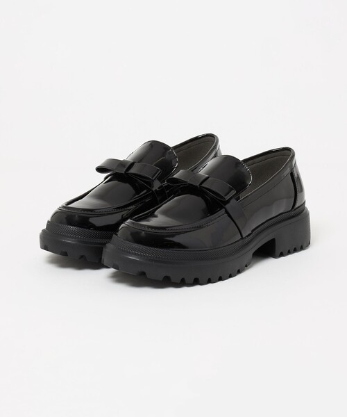 SY UNITED ARROWS（シーユナイテッドアローズ）の「＜SY＞リボン ベルトローファー フラット40↑（ローファー・レディース・ブラック・22.5cm/23.5cm/22cm/25cm/24cm/23cm/24.5cm）」の2枚目の写真