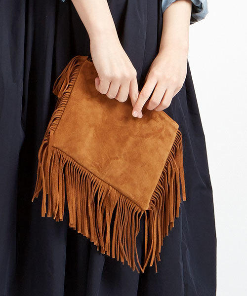 HELIOPOLE(エリオポール)の「【GINGER 6月号掲載】SANDIE PRAUX フリンジクラッチバッグ(クラッチバッグ・レディース・グリーン/ゴールド/グレー・FREE)」の1枚目の写真