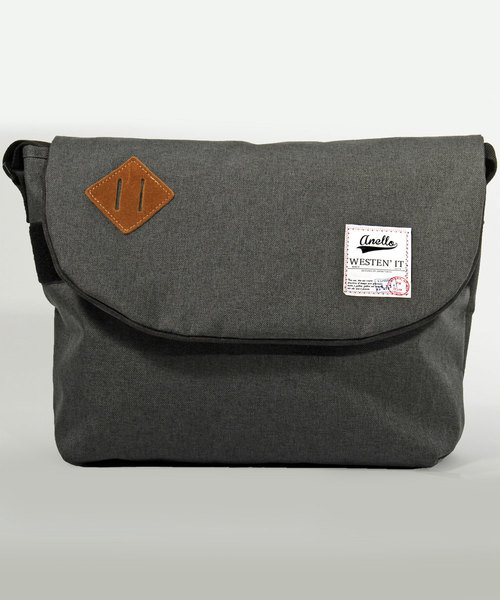 anello（アネロ）の「ナイロン メッセンジャーバッグ A4対応 anello（メッセンジャーバッグ・メンズ・ライトグレー/グレー/ブルー/ベージュ/カモフラージュ/ネイビー/ブラック/ワイン/カーキ/その他/その他1・FREE）」の4枚目の写真