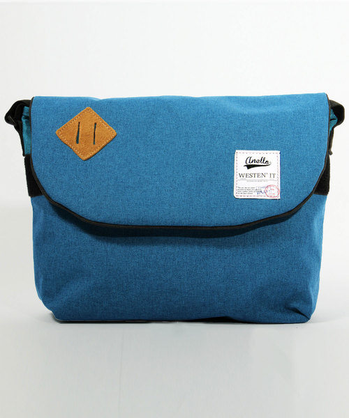 anello（アネロ）の「ナイロン メッセンジャーバッグ A4対応 anello（メッセンジャーバッグ・メンズ・ライトグレー/グレー/ブルー/ベージュ/カモフラージュ/ネイビー/ブラック/ワイン/カーキ/その他/その他1・FREE）」の8枚目の写真