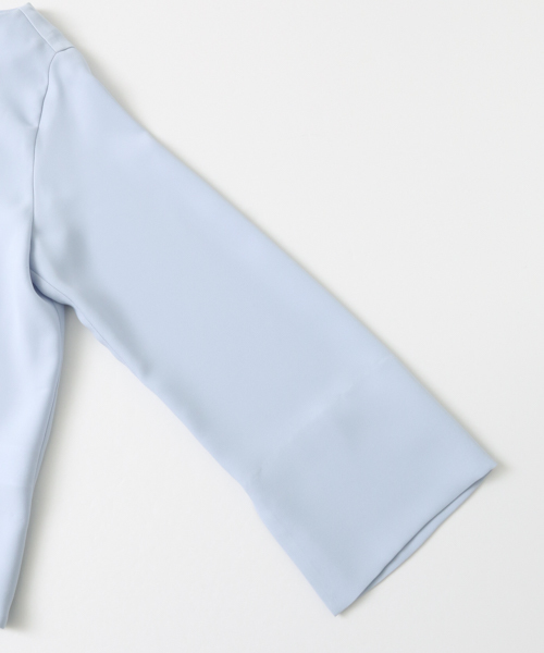 URBAN RESEARCH（アーバンリサーチ）の「 UR ワイドスリーブスリットブラウス（シャツ/ブラウス・レディース・ブルー系その他/ライトカーキ/オフホワイト・FREE）」の12枚目の写真