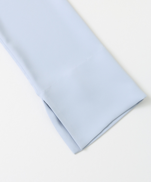 URBAN RESEARCH（アーバンリサーチ）の「 UR ワイドスリーブスリットブラウス（シャツ/ブラウス・レディース・ブルー系その他/ライトカーキ/オフホワイト・FREE）」の13枚目の写真