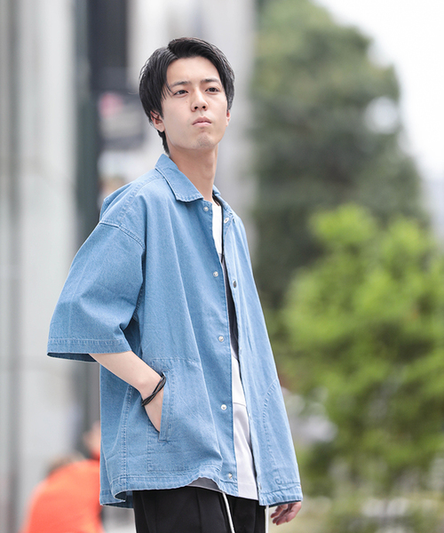 WEGO（ウィゴー）の「WEGO/デニム5分袖コーチジャケット（シャツ/ブラウス・メンズ・ライトインディゴブルー/インディゴブルー・MEDIUM/LARGE）」の17枚目の写真