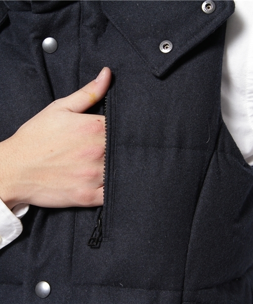 MEN'S BIGI（メンズビギ）の「ダウンベスト（ダウンベスト・メンズ・グレー/ネイビー/キャメル・SMALL/MEDIUM/LARGE/LL）」の8枚目の写真