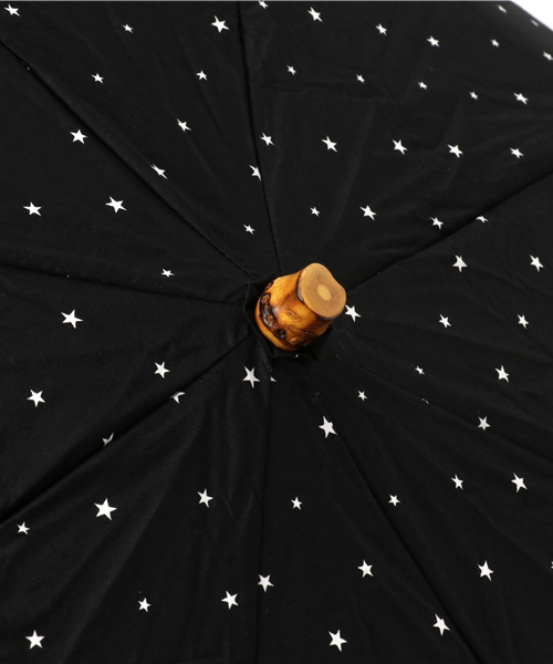 Traditional Weatherwear（トラディショナルウェザーウェア）の「折りたたみ傘 / バンブー ゴールド（折りたたみ傘・レディース・ホワイト×ブラック/ブラック×ホワイト/ブルー系その他・FREE）」の4枚目の写真