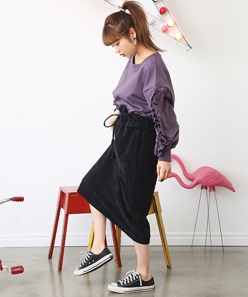 one after another NICE CLAUP（ワンアフターアナザーナイスクラップ）の「お袖にたっぷりフリルトップス（スウェット・レディース・オフホワイト/ブラック/パープル・FREE）」の7枚目の写真