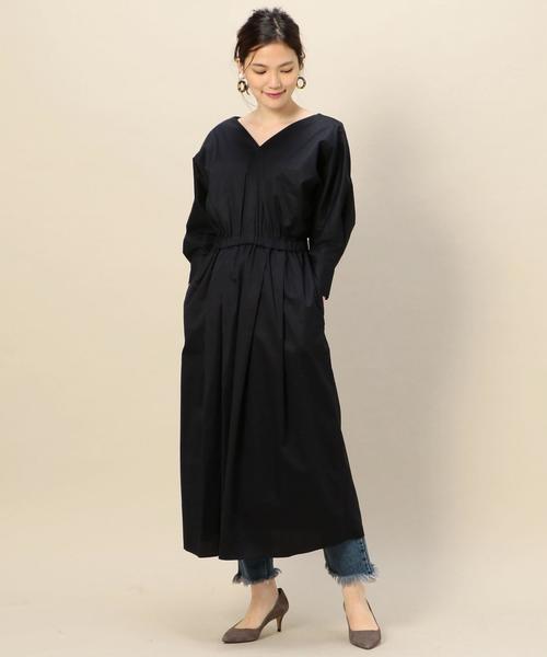 BEAUTY&YOUTH UNITED ARROWS(ビューティーアンドユースユナイテッドアローズ)の「BY コットンギャザーVネックドルマンスリーブワンピース ◆(ワンピース・レディース・ベージュ/オレンジ系その他/ネイビー・FREE)」の19枚目の写真