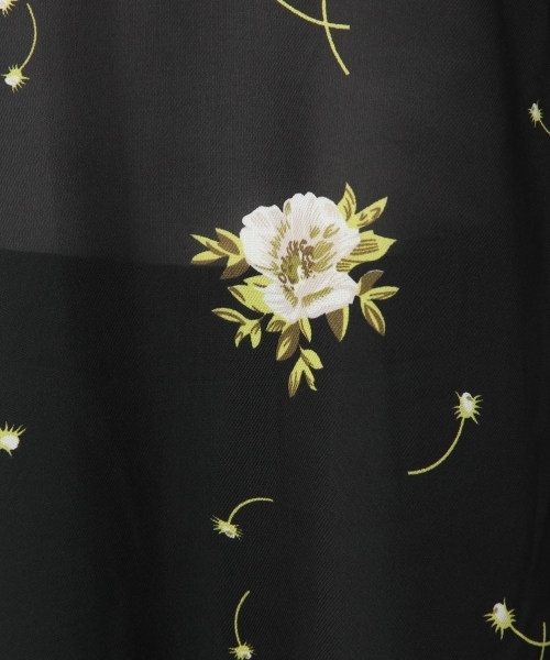 Andemiu（アンデミュウ）の「ハナガラハイネックブラウス776598（シャツ/ブラウス・レディース・ネイビー/カーキ・FREE）」の4枚目の写真