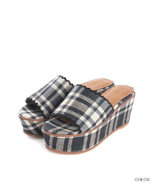 RANDA（ランダ）の「ウェーブカットウェッジサンダル（サンダル・レディース・ブルー/チェック/クリーム・LL/L/S/M）」の5枚目の写真