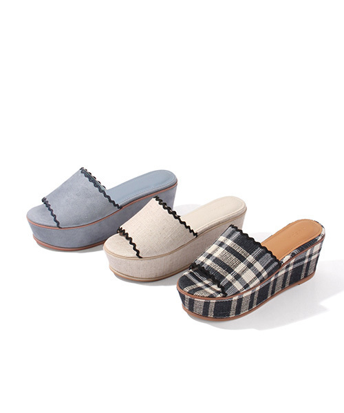 RANDA（ランダ）の「ウェーブカットウェッジサンダル（サンダル・レディース・ブルー/チェック/クリーム・LL/L/S/M）」の12枚目の写真