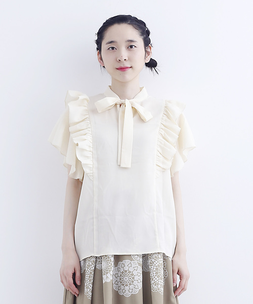 merlot plus（メルロープリュス）の「フリルスリーブブラウス7567（シャツ/ブラウス・レディース・グリーン/アイボリー/ブラック・FREE）」の18枚目の写真