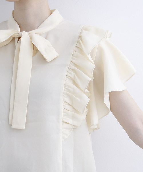 merlot plus（メルロープリュス）の「フリルスリーブブラウス7567（シャツ/ブラウス・レディース・グリーン/アイボリー/ブラック・FREE）」の22枚目の写真