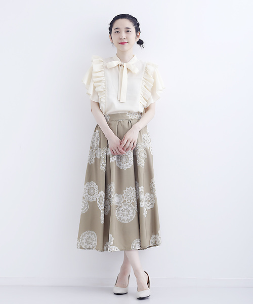 merlot plus（メルロープリュス）の「フリルスリーブブラウス7567（シャツ/ブラウス・レディース・グリーン/アイボリー/ブラック・FREE）」の5枚目の写真