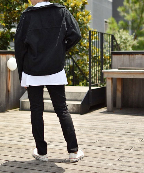 kutir(クティール)の「big denim jacket / ビッグデニムGジャン(デニムジャケット・メンズ・ブラック/サックスブルー・MEDIUM/LARGE)」の7枚目の写真