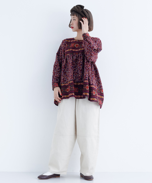 MERLOT（メルロー）の「オルテガフラワー柄ブラウス1672（シャツ/ブラウス・レディース・ネイビー/ワイン・FREE）」の11枚目の写真