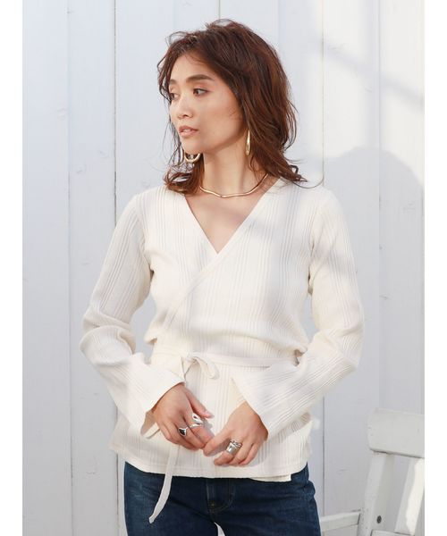 Ungrid(アングリッド)の「テレコカシュクールロングスリーブTee(Tシャツ/カットソー・レディース・ブラック/ベージュ/オフホワイト・FREE)」の4枚目の写真